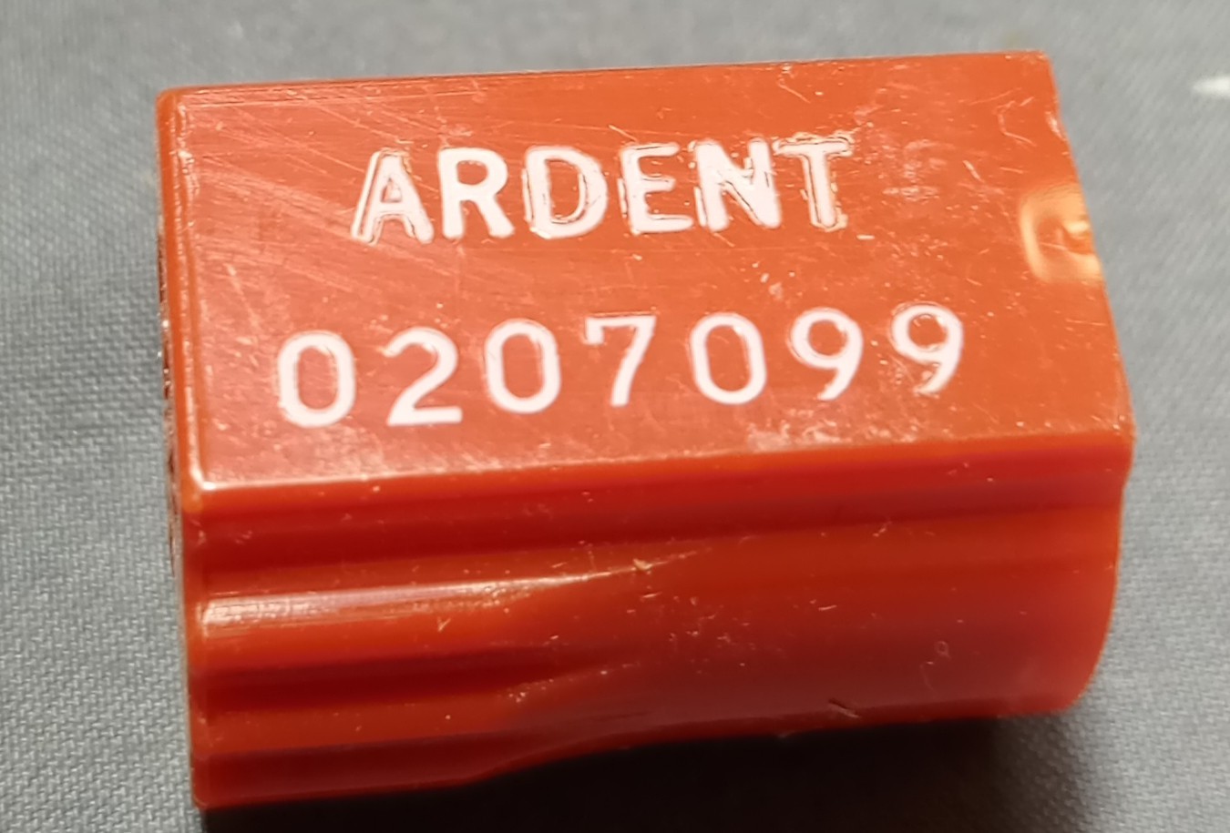 Lot Of 100 Ardent PBLT2-H Red