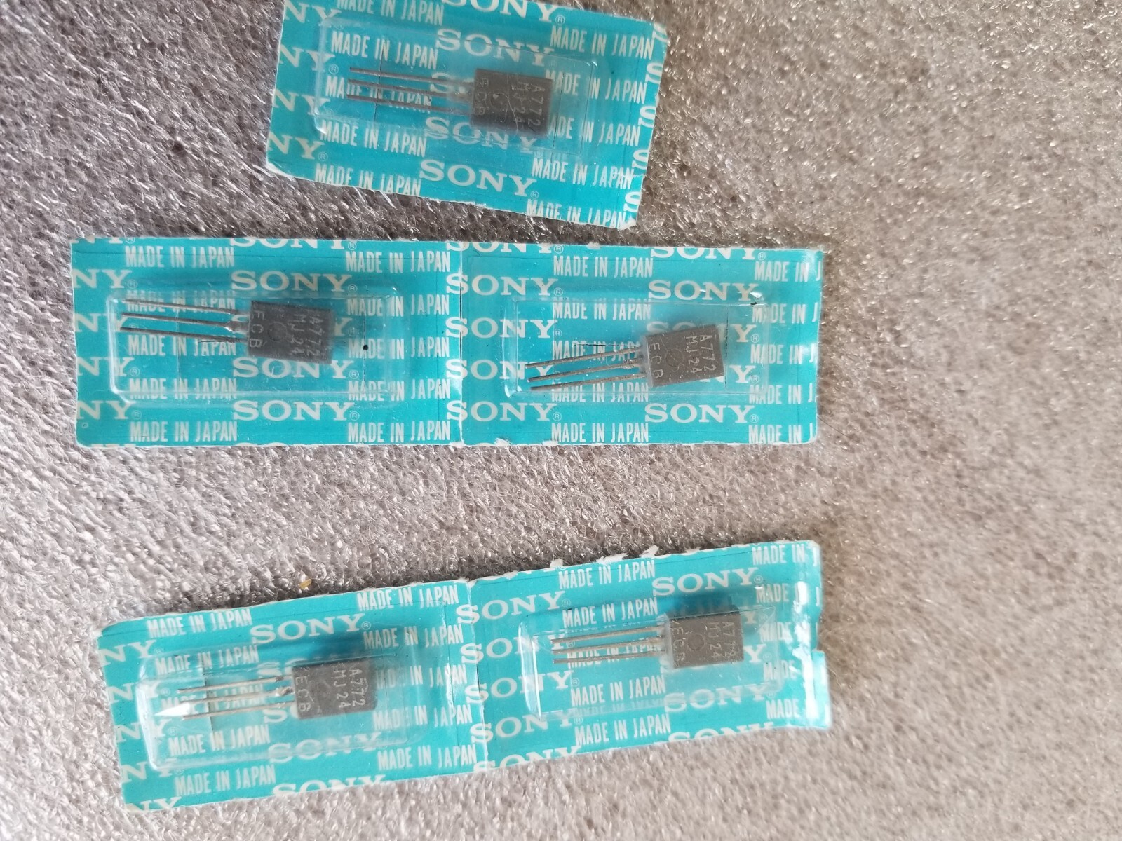 Vintage IC Chip – Sony 131A 7J – Sony 135 7L + SONY Transistors A722 MJ24 732