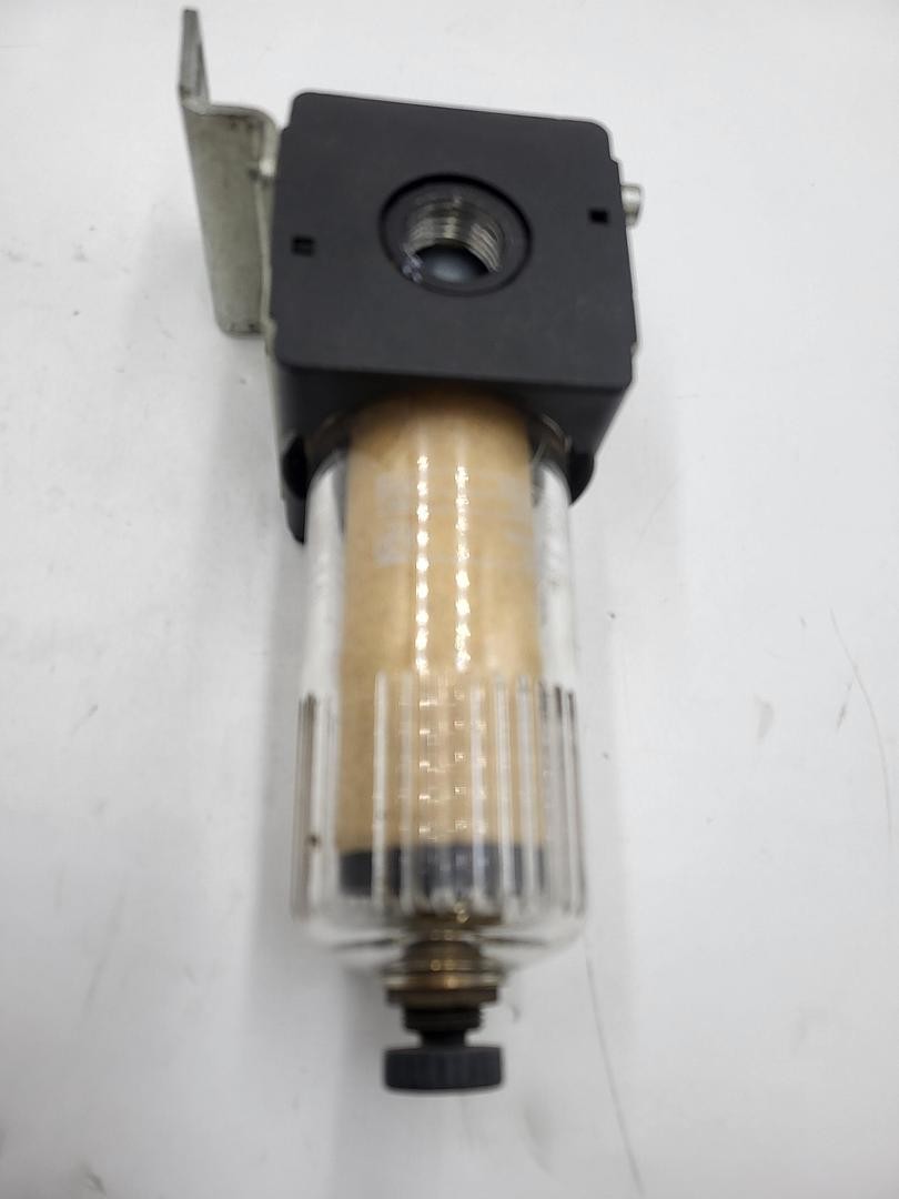 unsure 886 PNEUMATIC FILTER 230 PSI / 120 degree Fahrenheit