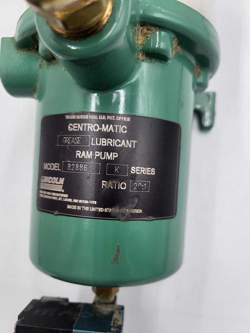 Centro-Matic Grease Lubricant Ram Pump 82886 ratio: 20:1 & MAC 35A-AAADDAJ-1KE