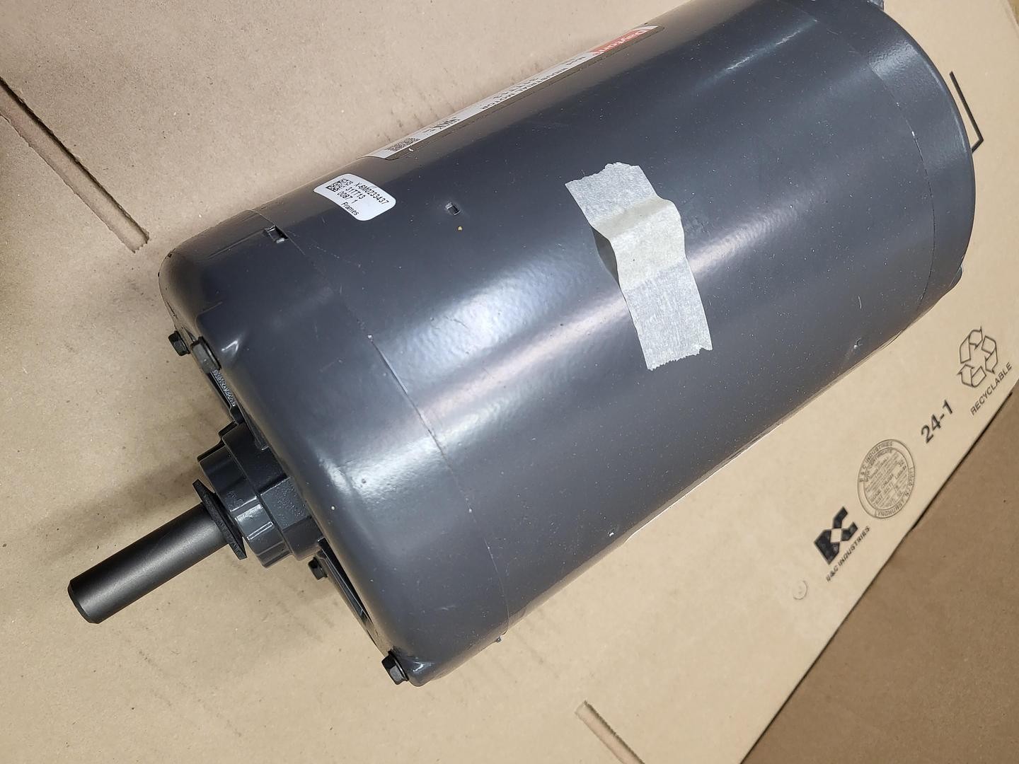 Dayton motor P56AF92A11 / 1.5 HP *NEW IN BOX* ADJ 1VP4058 / QTX1/2 SG BUSHING