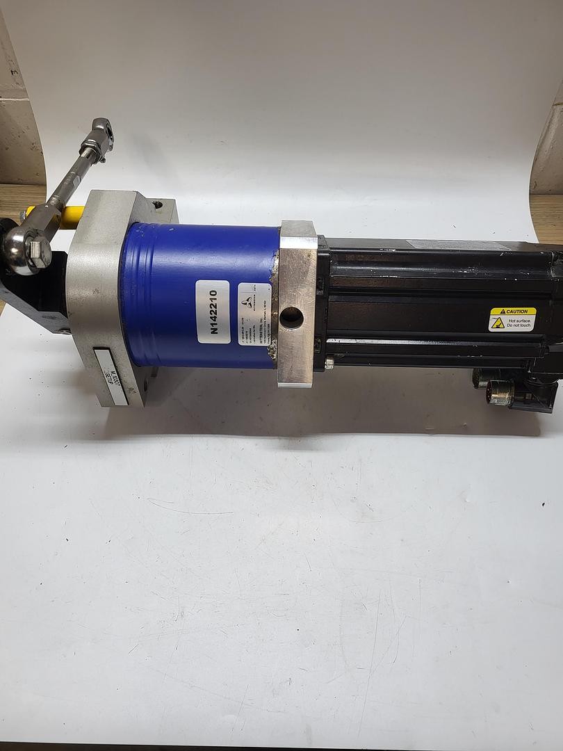 Allen Bradley MPL-B430P-MK74AA servo motor & Wittenstein LP 120S-MF2-25