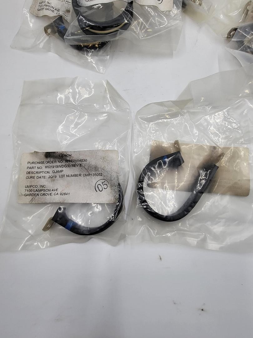 UMPCO WDG30 Snug-Fit Vibration-Damping Loop Clamp 1-7/8″ ID *NEW*