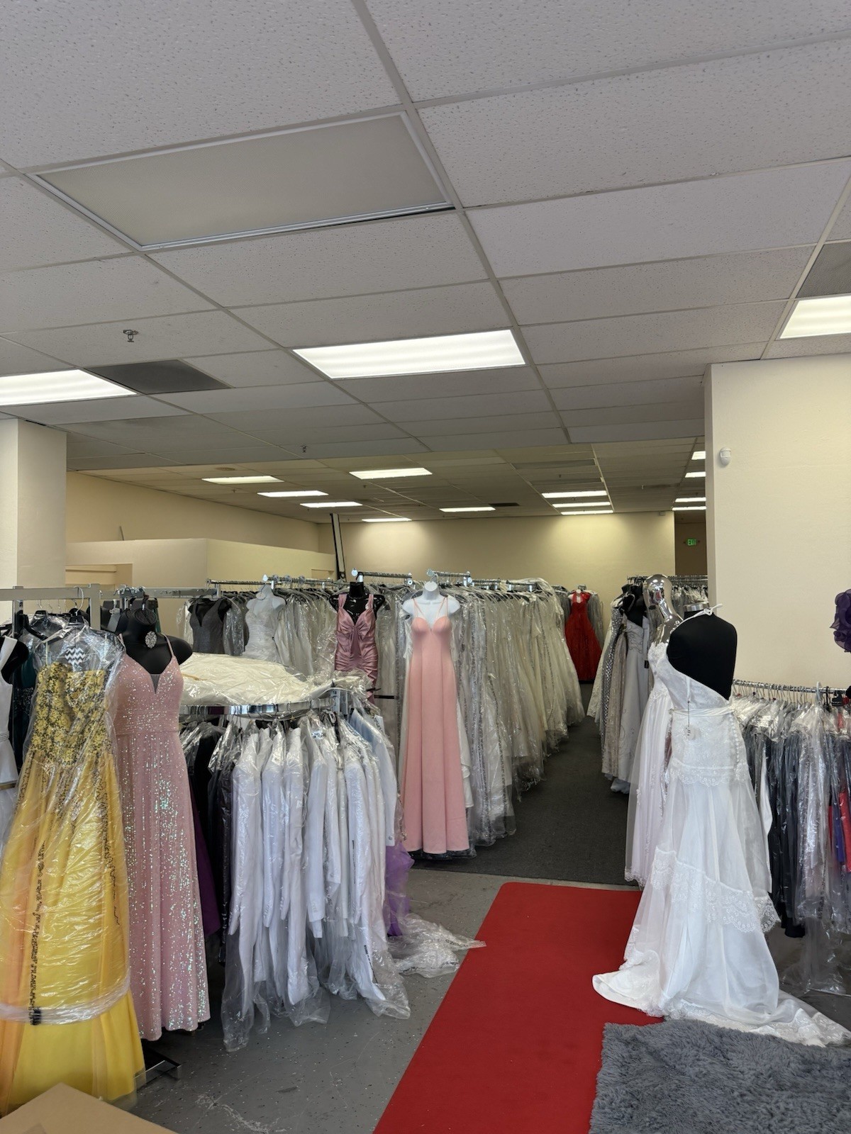 Designer Dresses And Formal West Store For Well