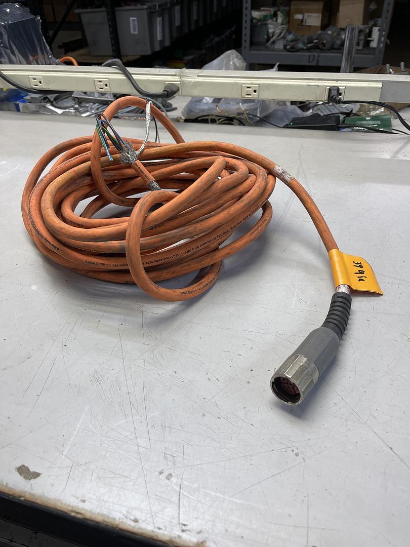 Allen-Bradley 2090-CPBM7DF-16AA15(394”)