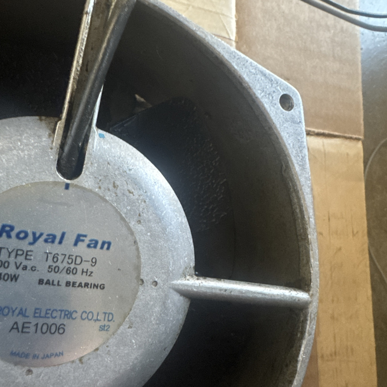Royal Fan TYPE T675D-9 Aluminum alloy High temperature 200Va.c. 50/60 Hz 43/40W