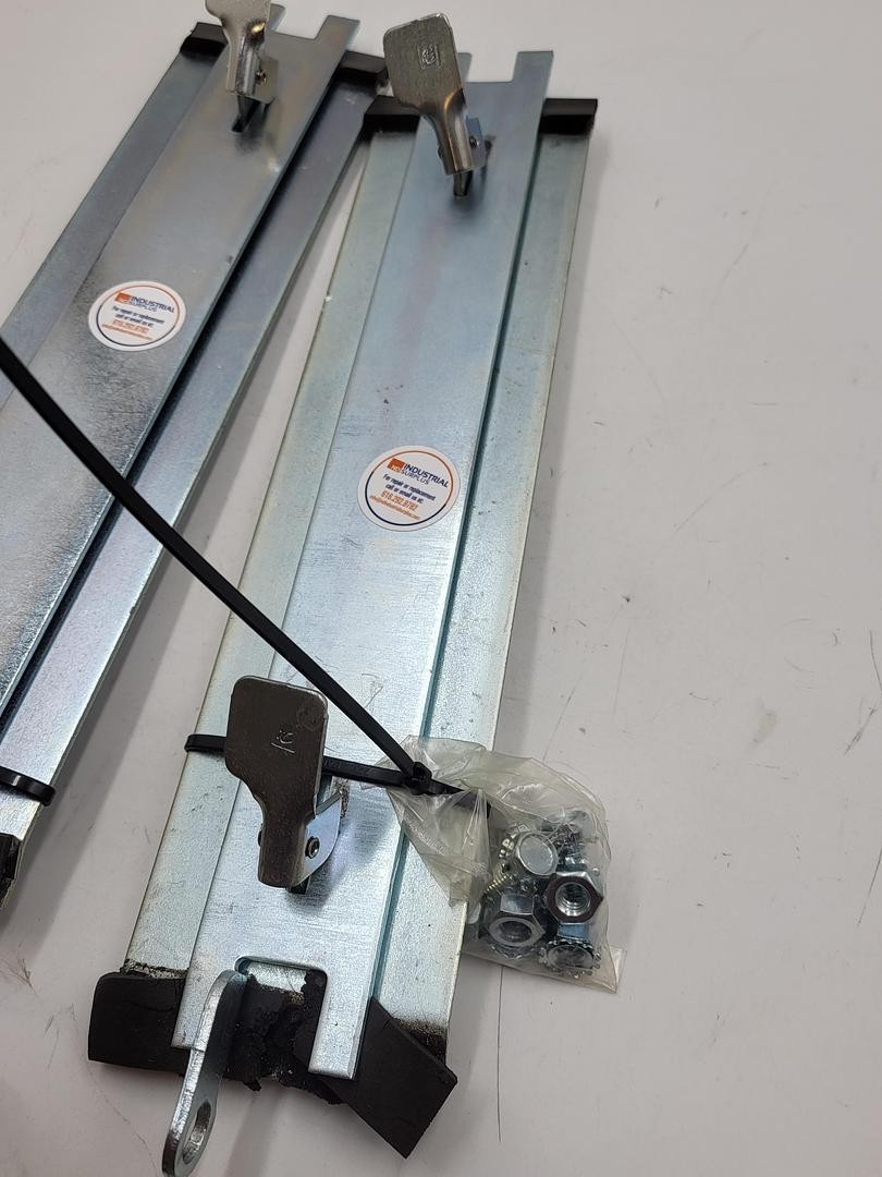 NVENT Hoffman F126LSGQR Quick-Release Flat Sealing Plate NO seals