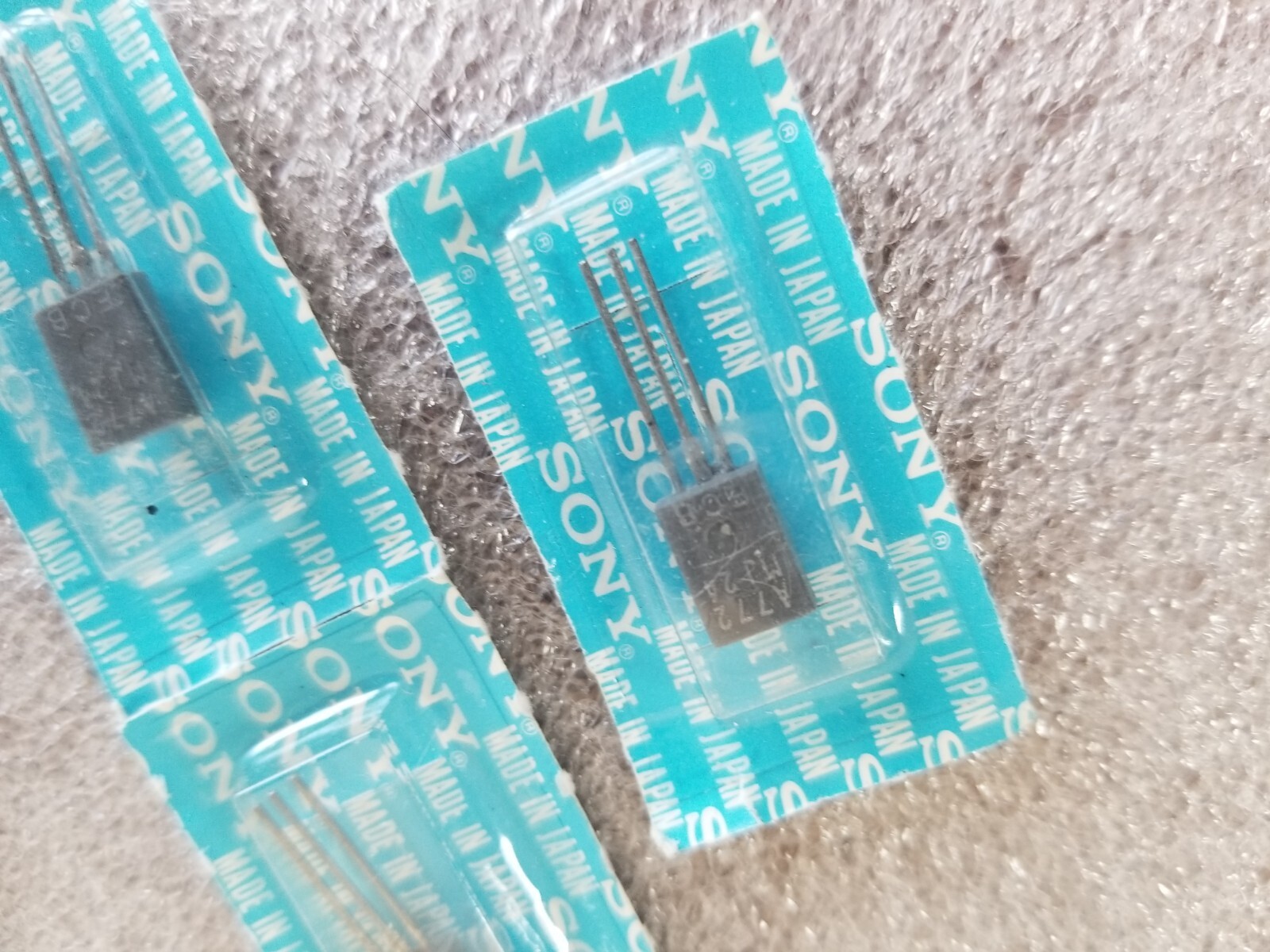 Vintage IC Chip – Sony 131A 7J – Sony 135 7L + SONY Transistors A722 MJ24 732