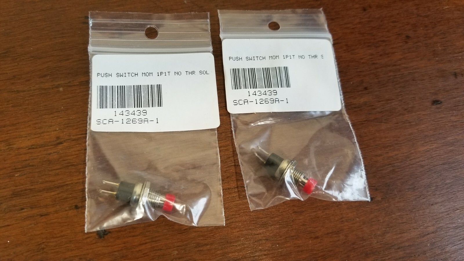 PUSH SWITCH MOM 1P1T NC THR SOL 7MM RED CAP – 10$ LOT OF 9 NEW
