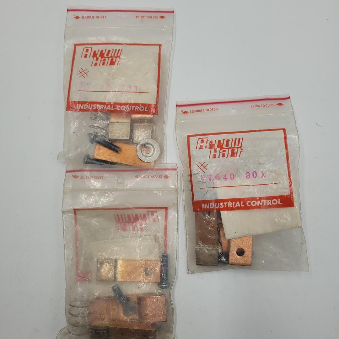 Arrow-Hart 1 Pole Contact Set 37640-301 NOS