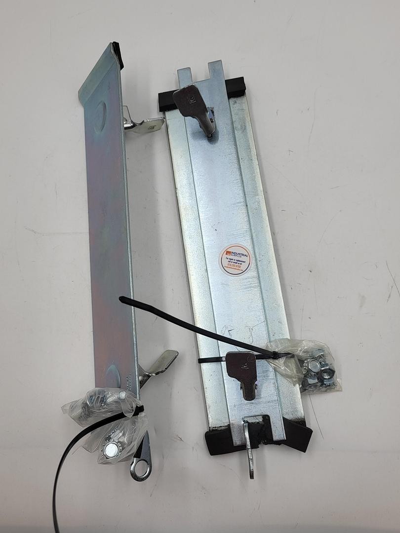 NVENT Hoffman F126LSGQR Quick-Release Flat Sealing Plate NO seals
