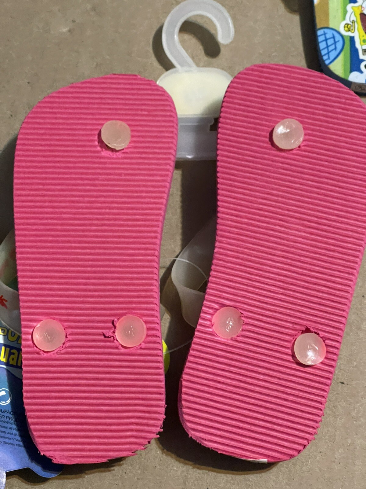💥350 + NEW PAIRS children’s Sponge Bob Sandals flip-Flops many sizes Boys Girls