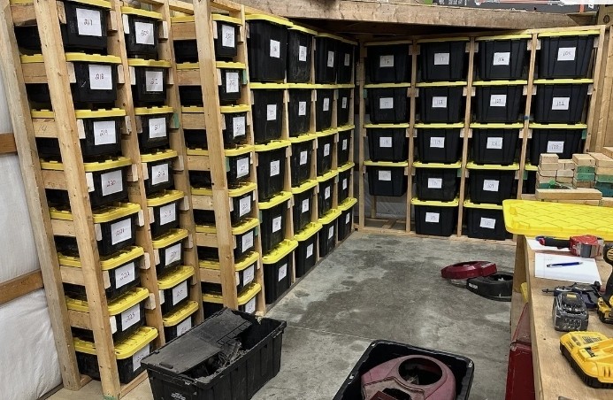 eBay Store Inventory 2296 Vintage Knives Video Games Coins Token Books $100k+