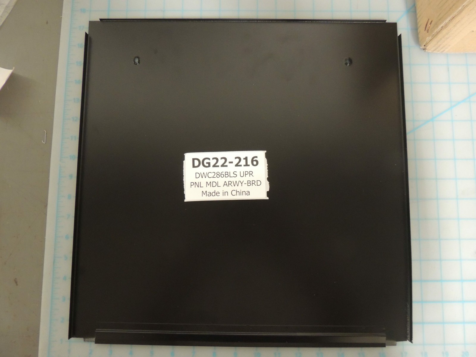DG22-216 DWC286BLS UPR PNL MDL ARWY-BRD