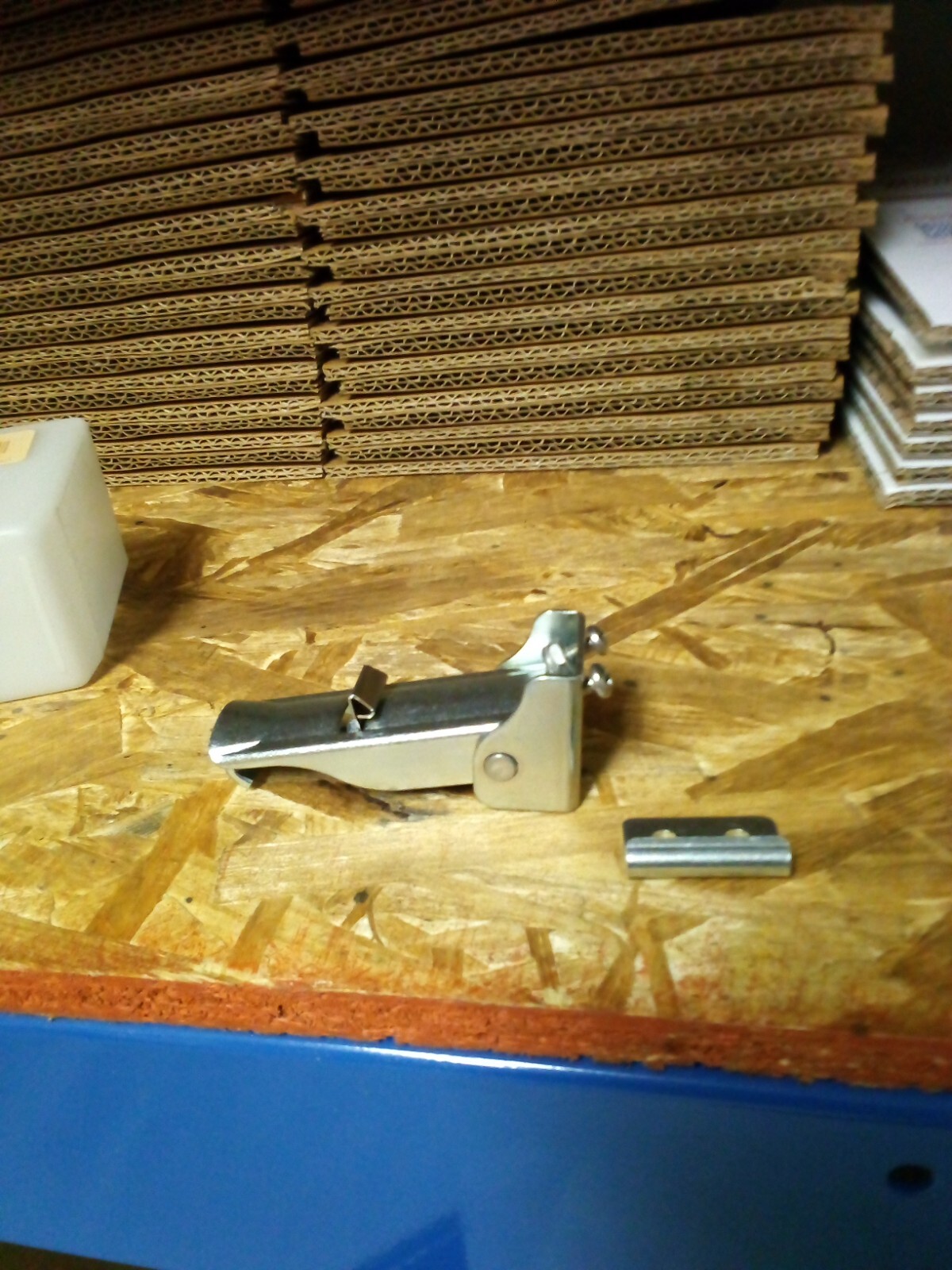 Windsor 86161800 – Latch