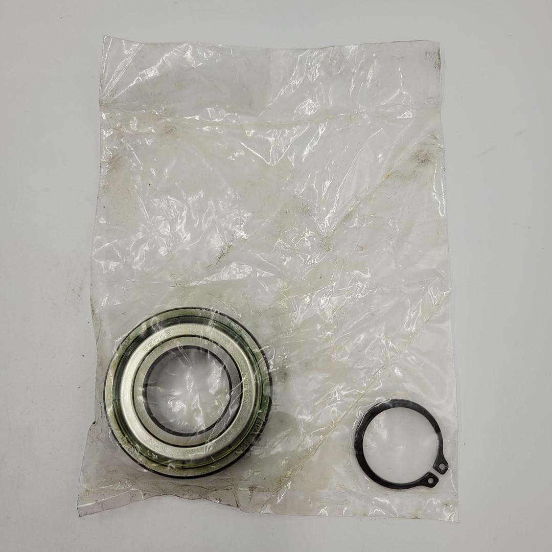 NTN 6206 Z *NEW* BEARING IN SEALED BAG WITH RETAINING RING