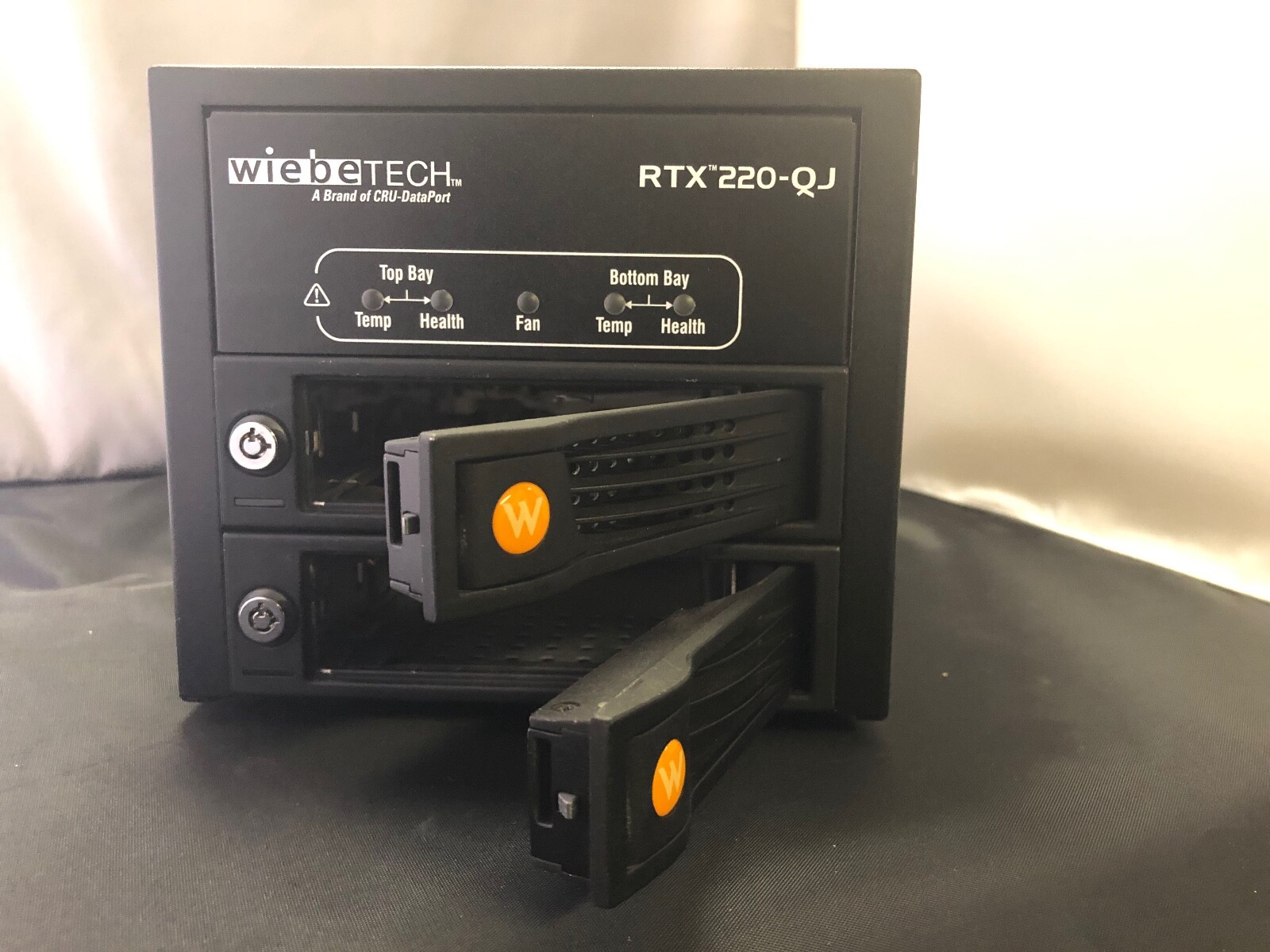 Wiebetech RTX220-QJ 2 Bay Tray-Free Drive Enclosure ESATA Fw800 Fw400 Usb2 