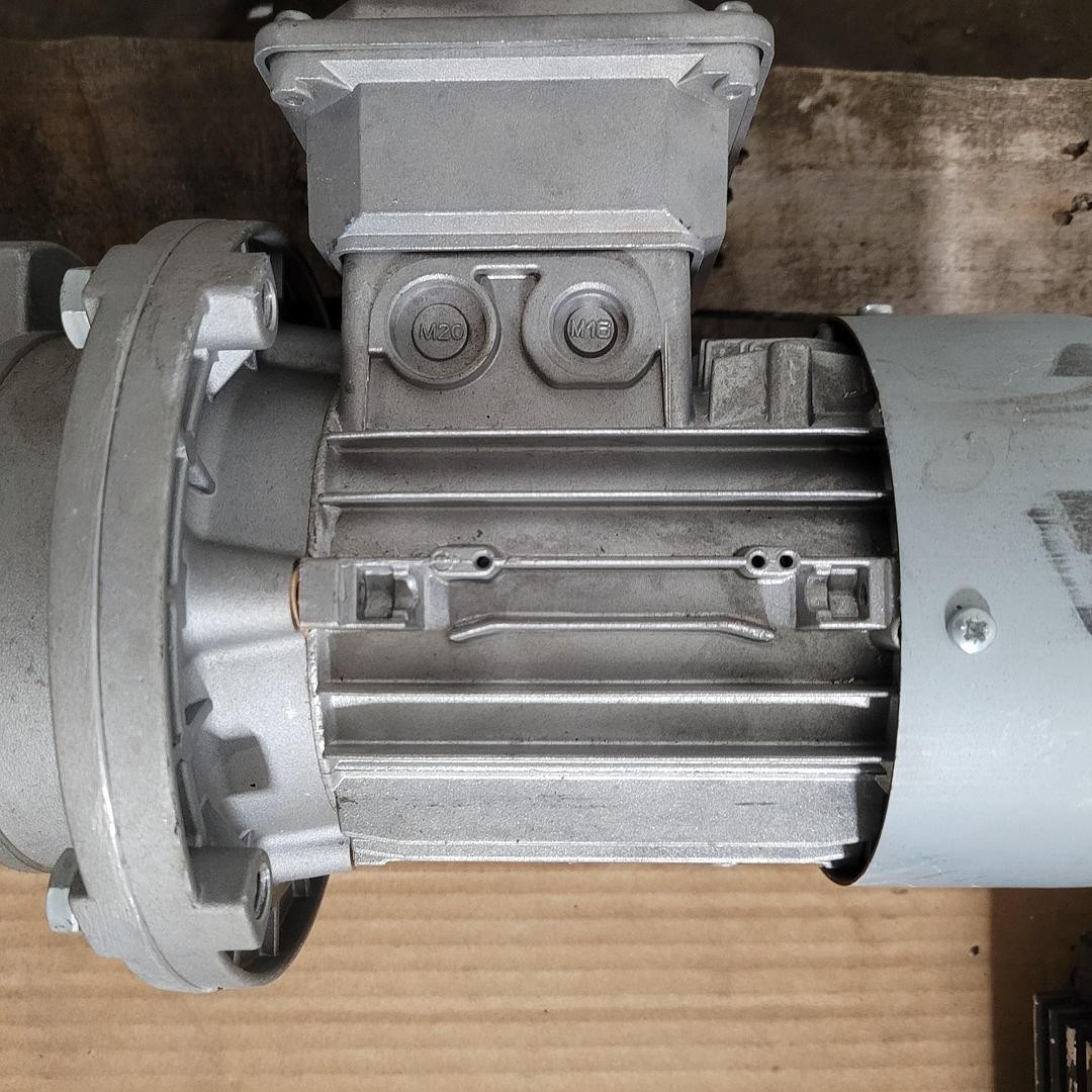 NORD motor & gear box mtr: 63s/4cus 230/460 3 PH 1700 RPM 56C frame IP55